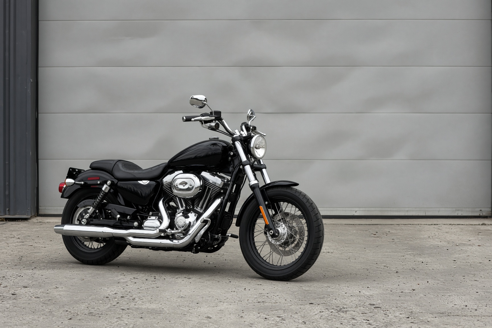 Harley-Davidson Cruiser in Schwarz